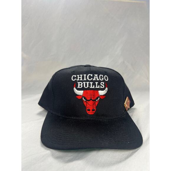 Chicago Bulls Snapback Hat – Black & Red Classic NBA Team - Picture 1 of 4